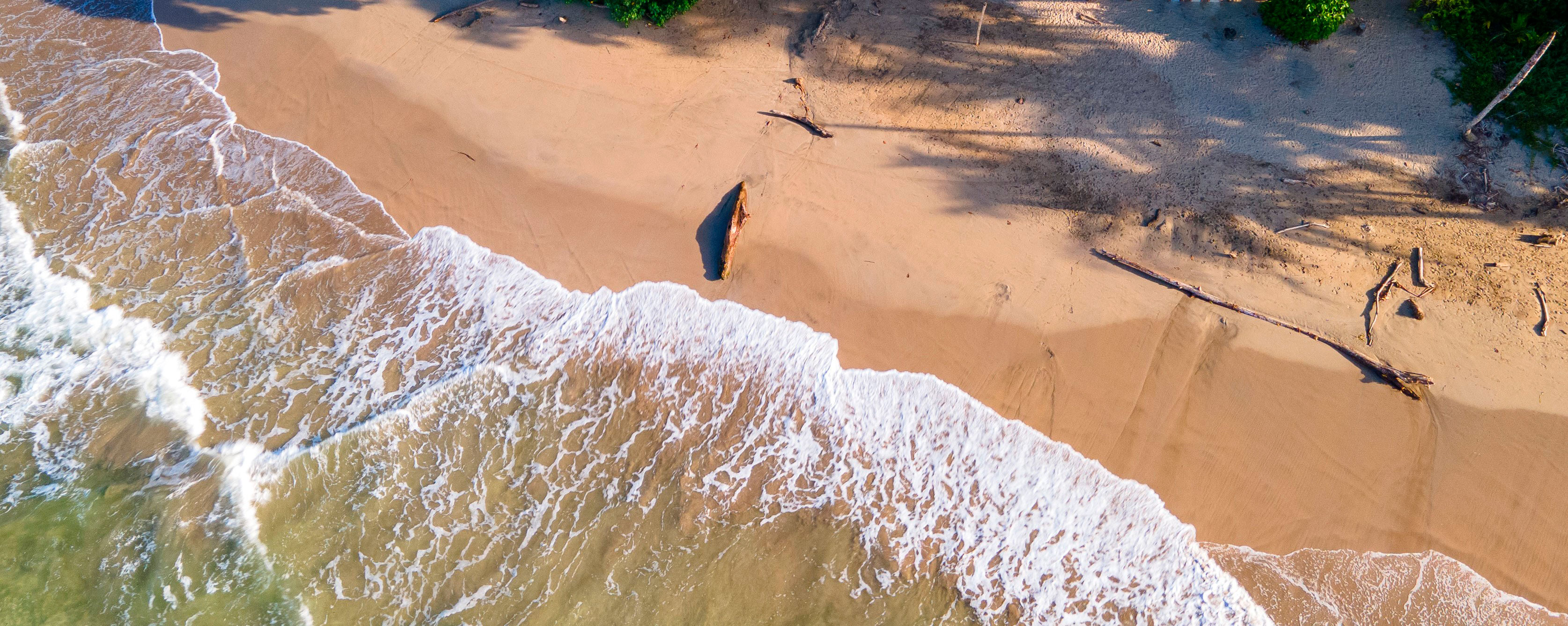 Beach in the tropics of Costa Rica, Beach Vacations 