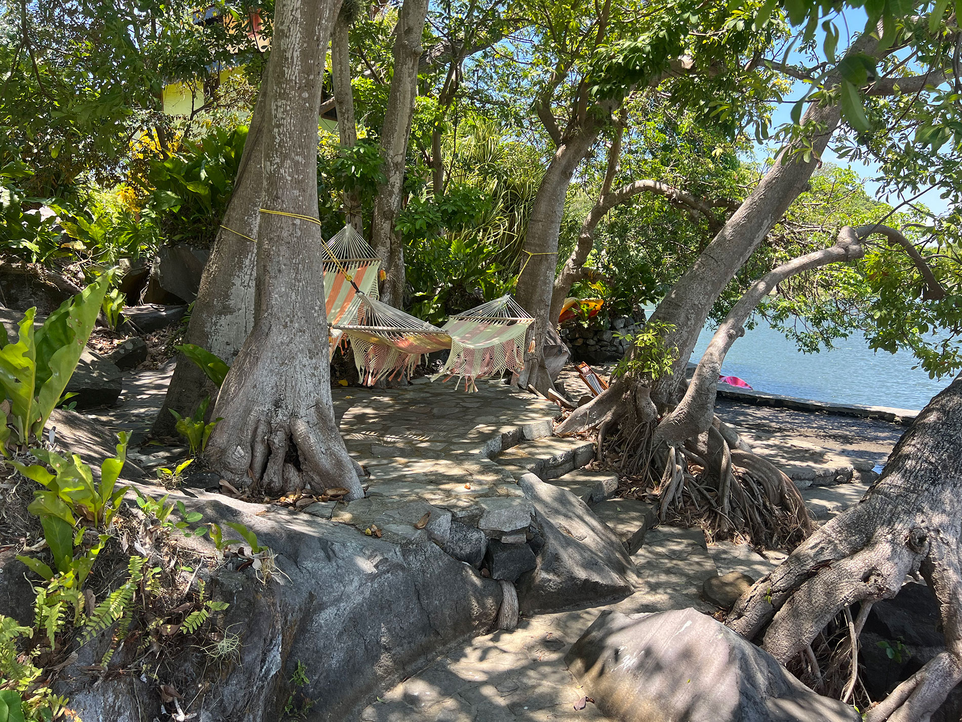 Zopongo-island-relax-and-beach