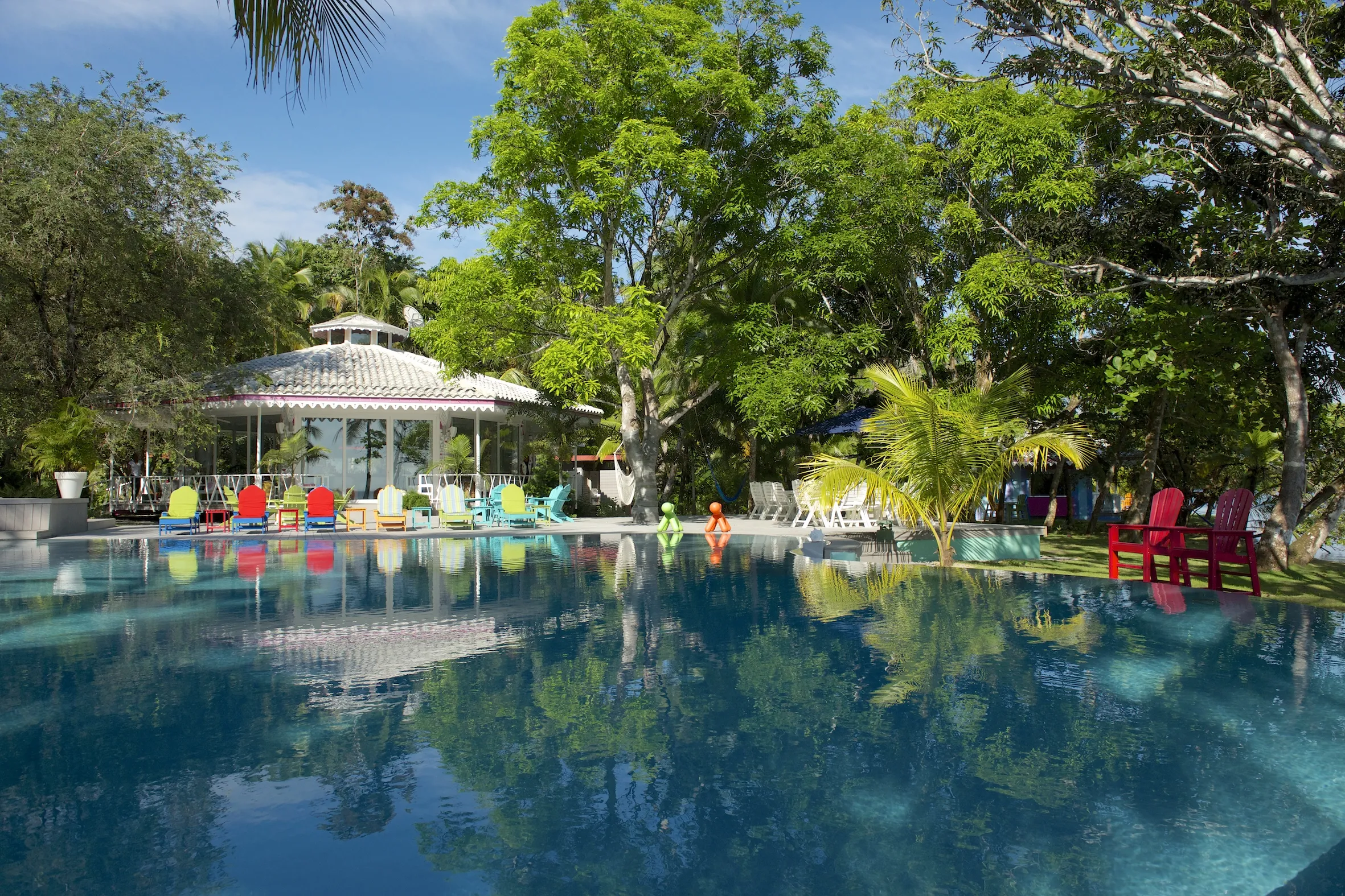 Pool View, El Otro Lado