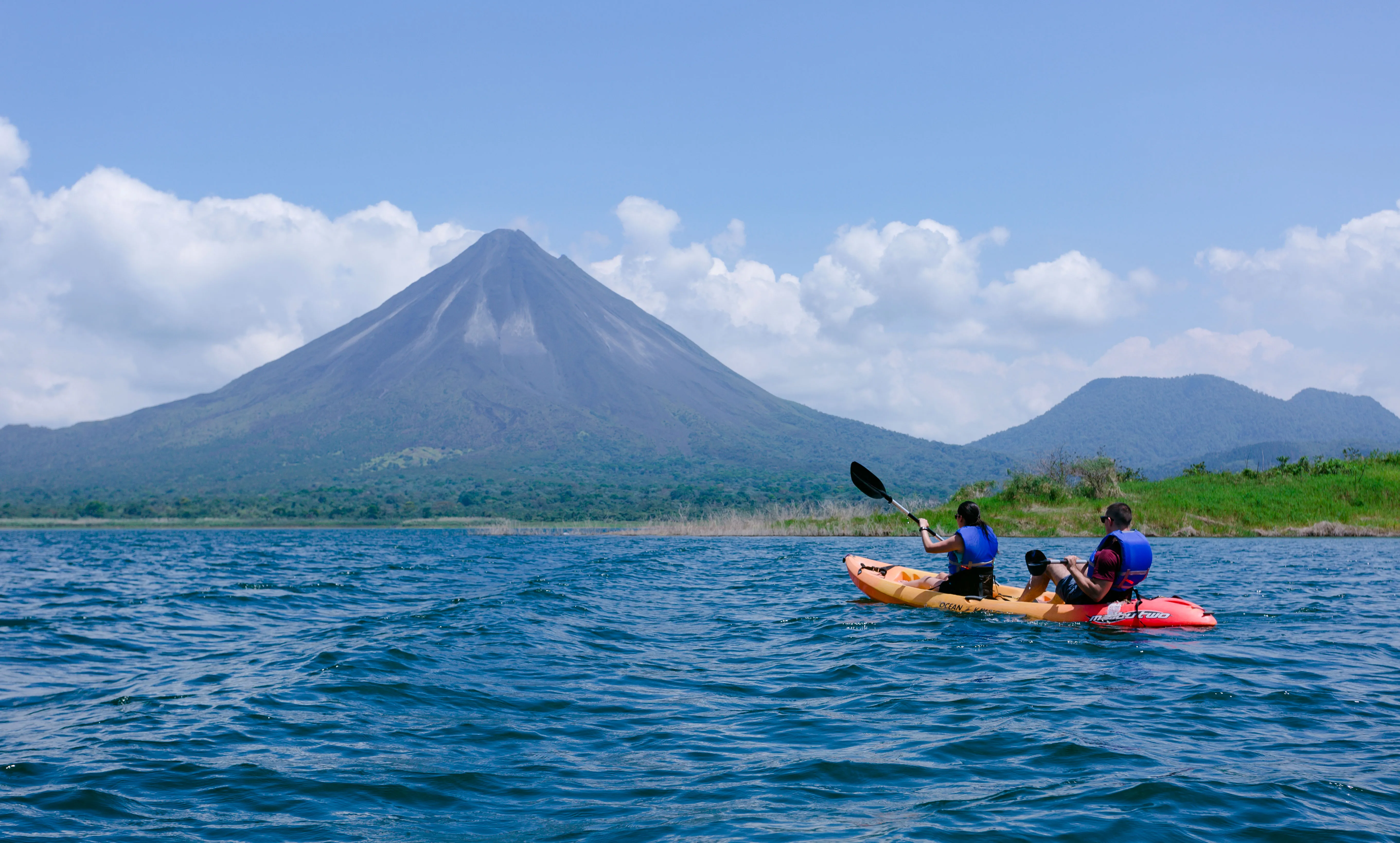 Arenal Volcano Lake Kayaking, tours in Arenal