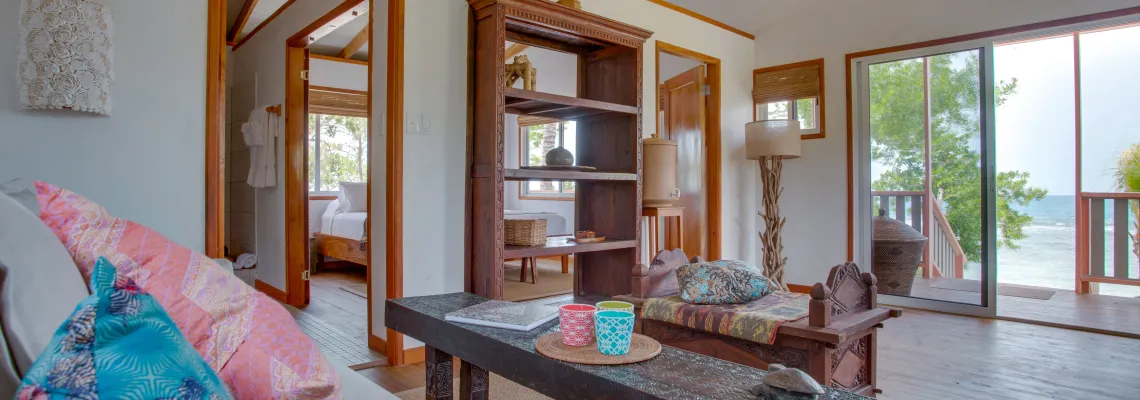 Room details and views at Coral Caye