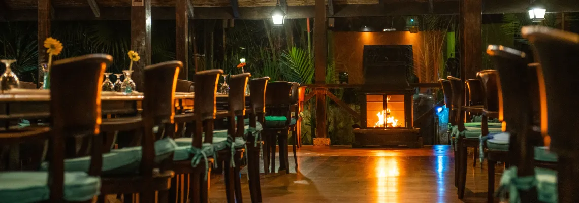 Restaurant and dining experience at Rio Celeste Hideaway