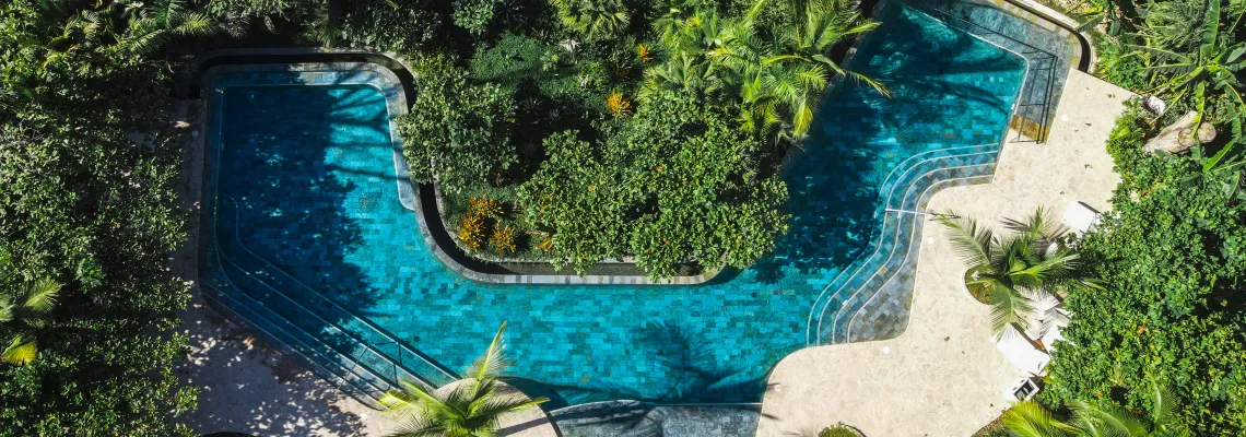 Swimming pool aerial