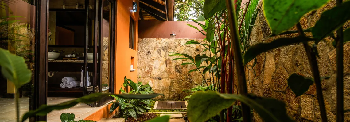 Room amenities at Rio Celeste Hideaway