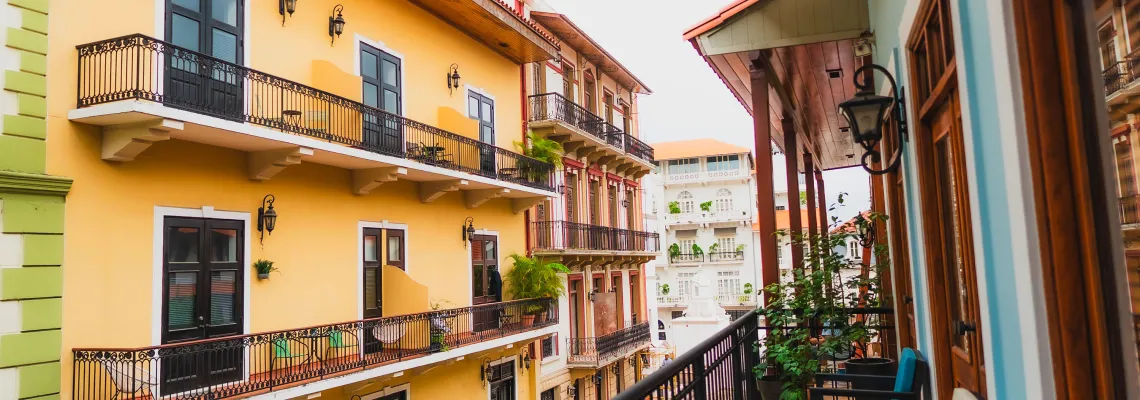 Villa-View-of-the-streets-of-Casco-Antiguo